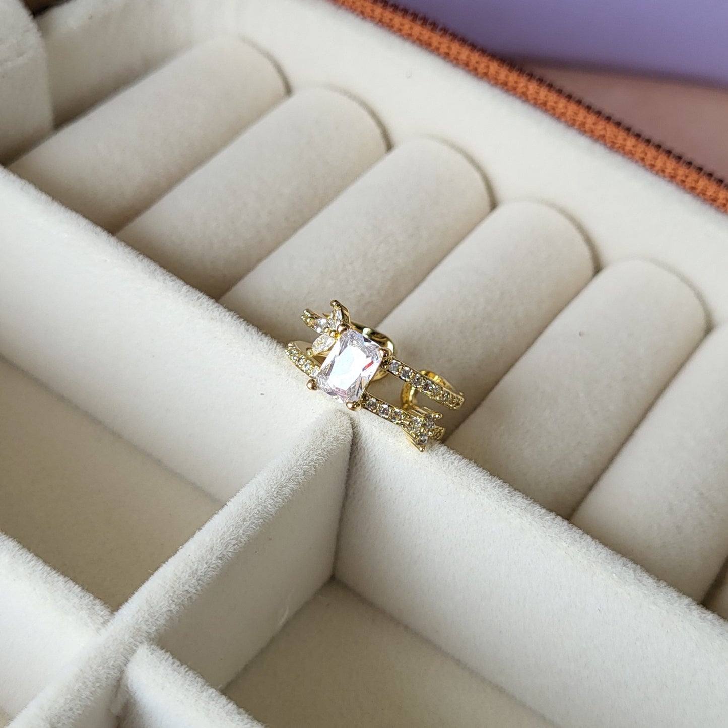 Boxy finger ring