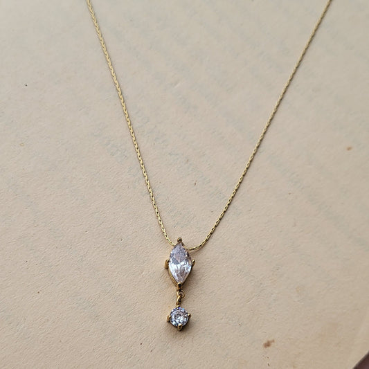 Leaf drop pendent chain