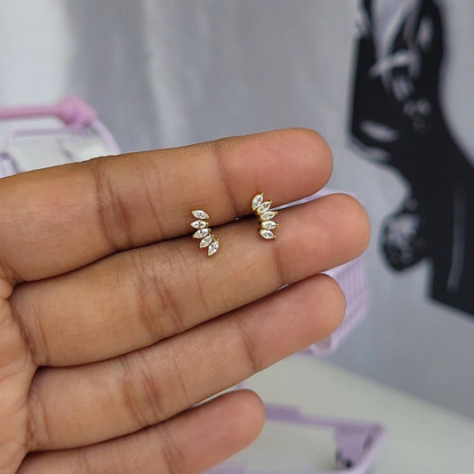 Crown studs (flat screwback)