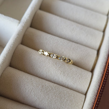 Jane finger ring