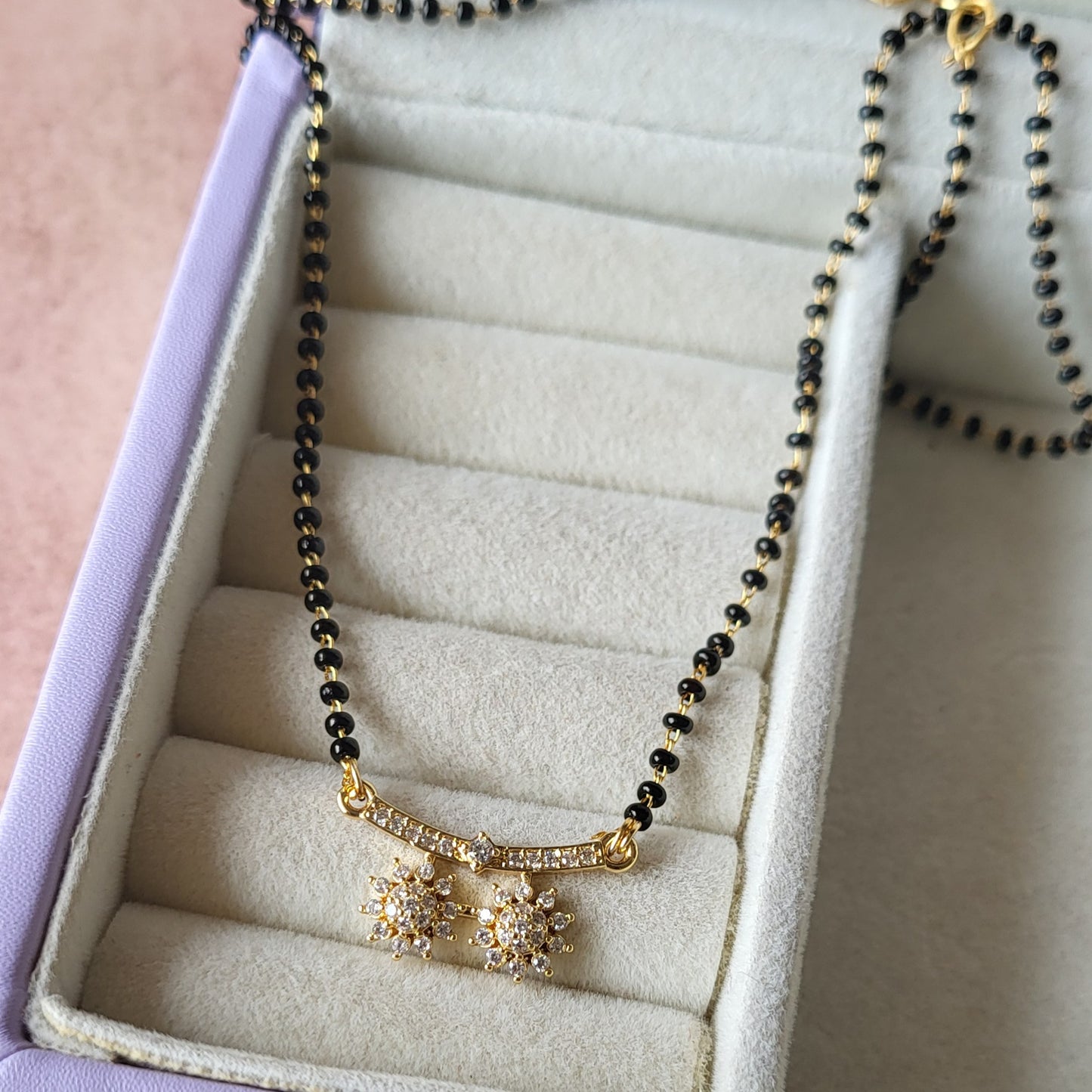 Dual flower mangalsutra